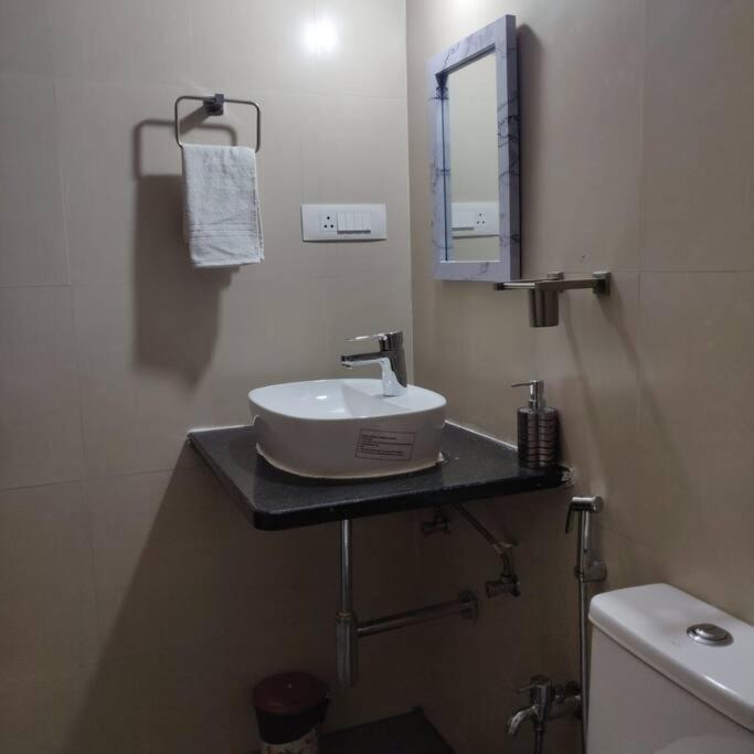 Kivi'S Kozy 2Bhk Luxurious Apartment Goa By Leela Homes อาร์โปรา ภายนอก รูปภาพ